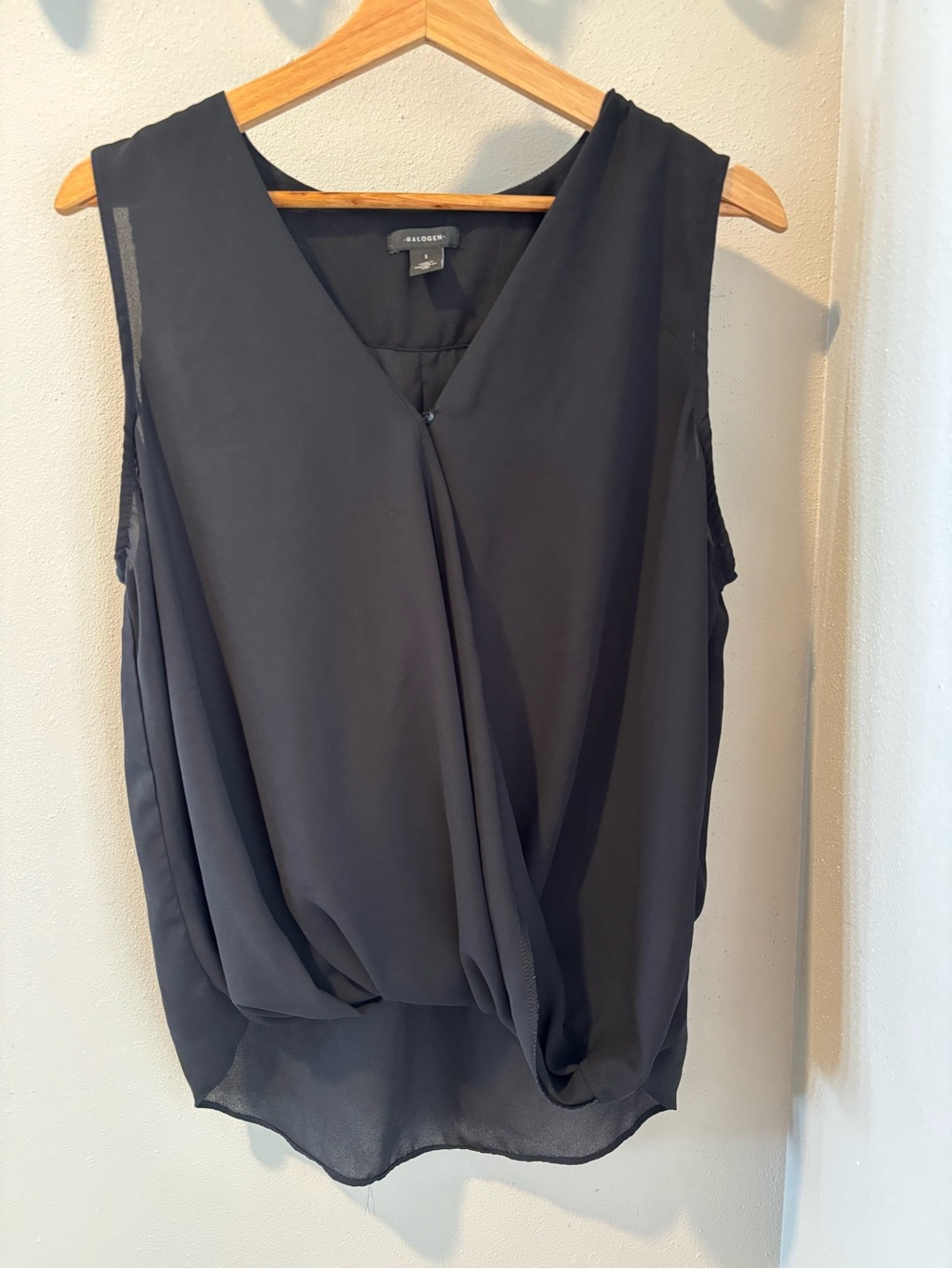 Halogen Black Draped V-Neck Sleeveless Camisole Top
